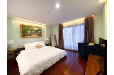 Bán tòa văn phòng căn hộ phố Hàng Bông, 180m2*10 tầng, MT 5m, 165 tỷ